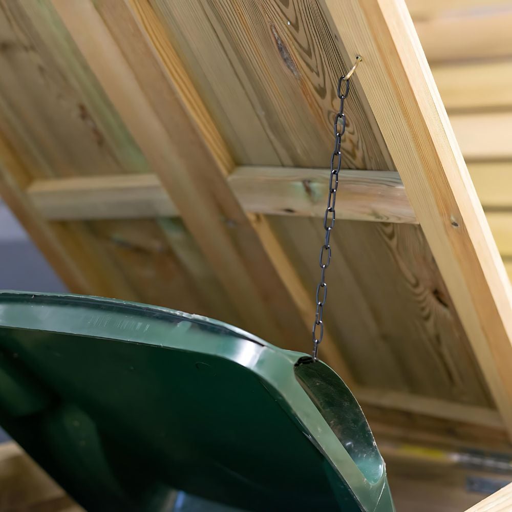 Lid for wheelie bin store