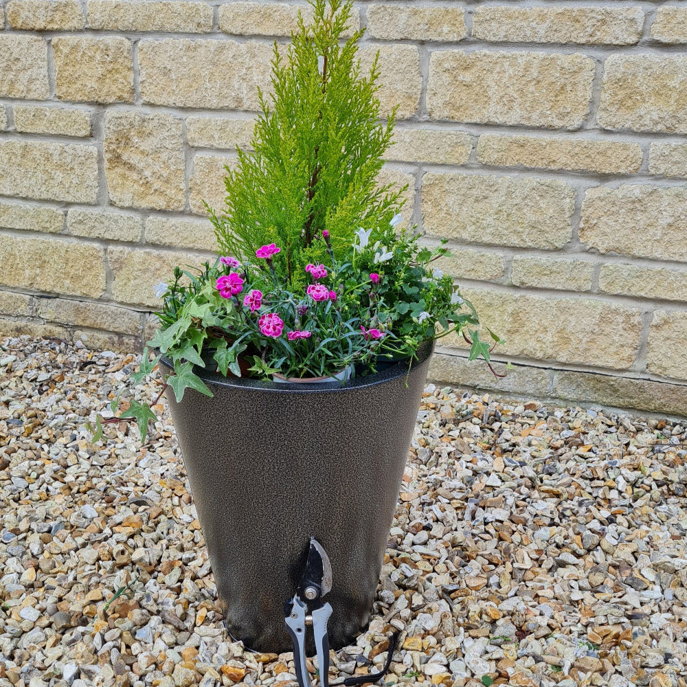 aluzinc cone planter with tools