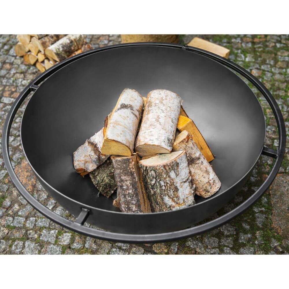 small fire pit iwth logs