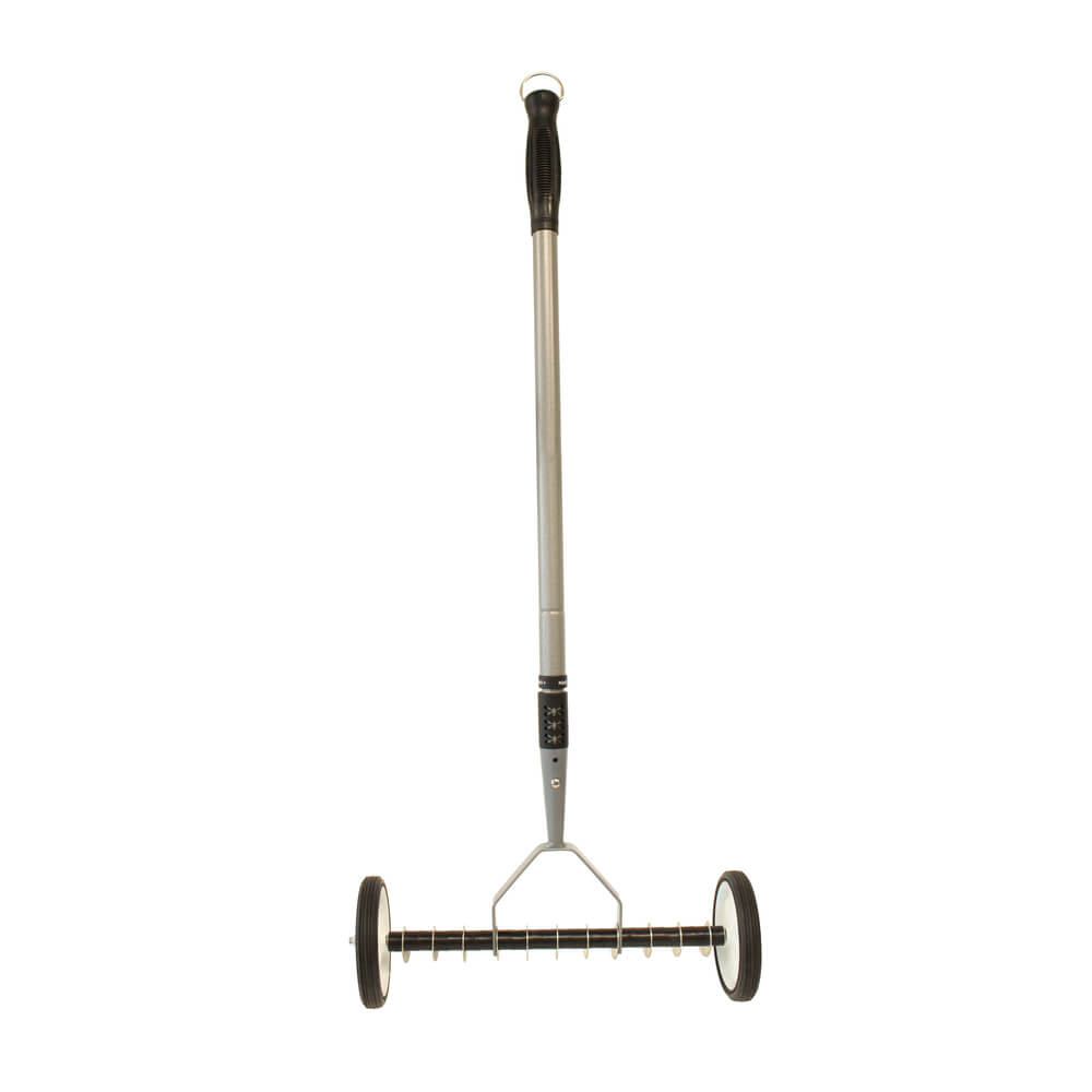 lawn scarifier tool black handle