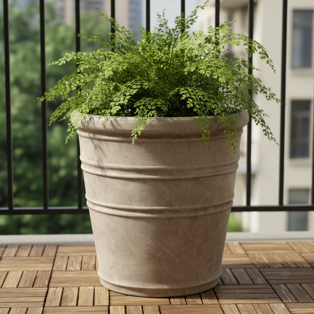 morella-planter-on-balcony