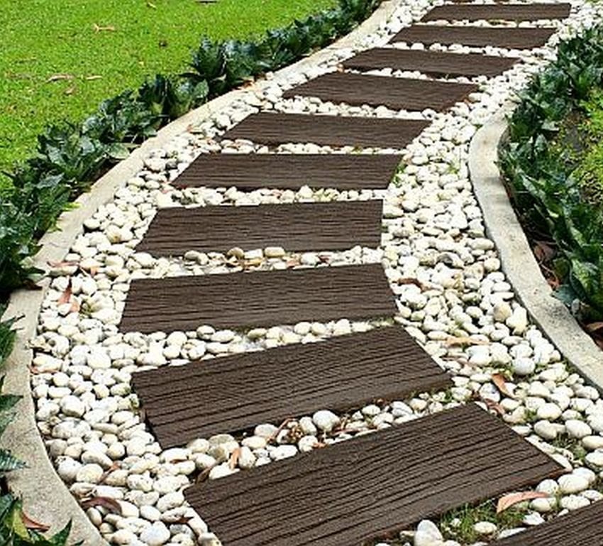 Garden Railroad pathway stones gravel path