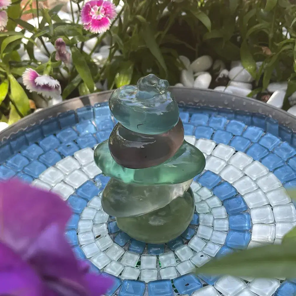 Hydria seaglass pebbles topper