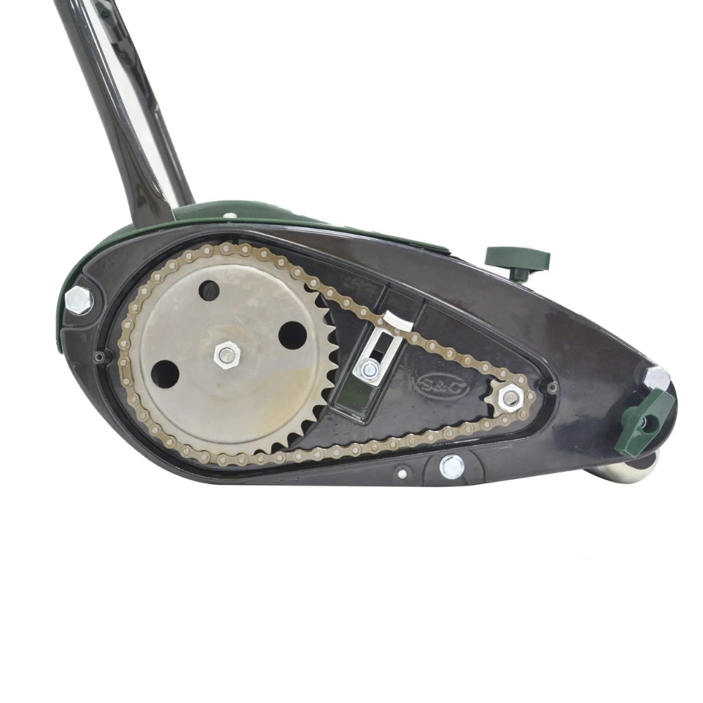 chain on the webb garden hand push lawnmower