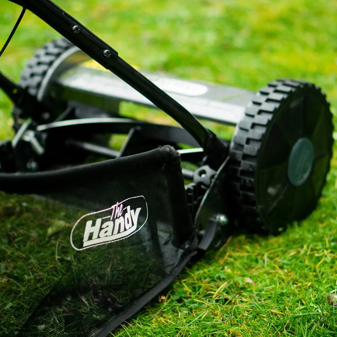 Cylinder Lawn Mower for Small Lawns 30cm