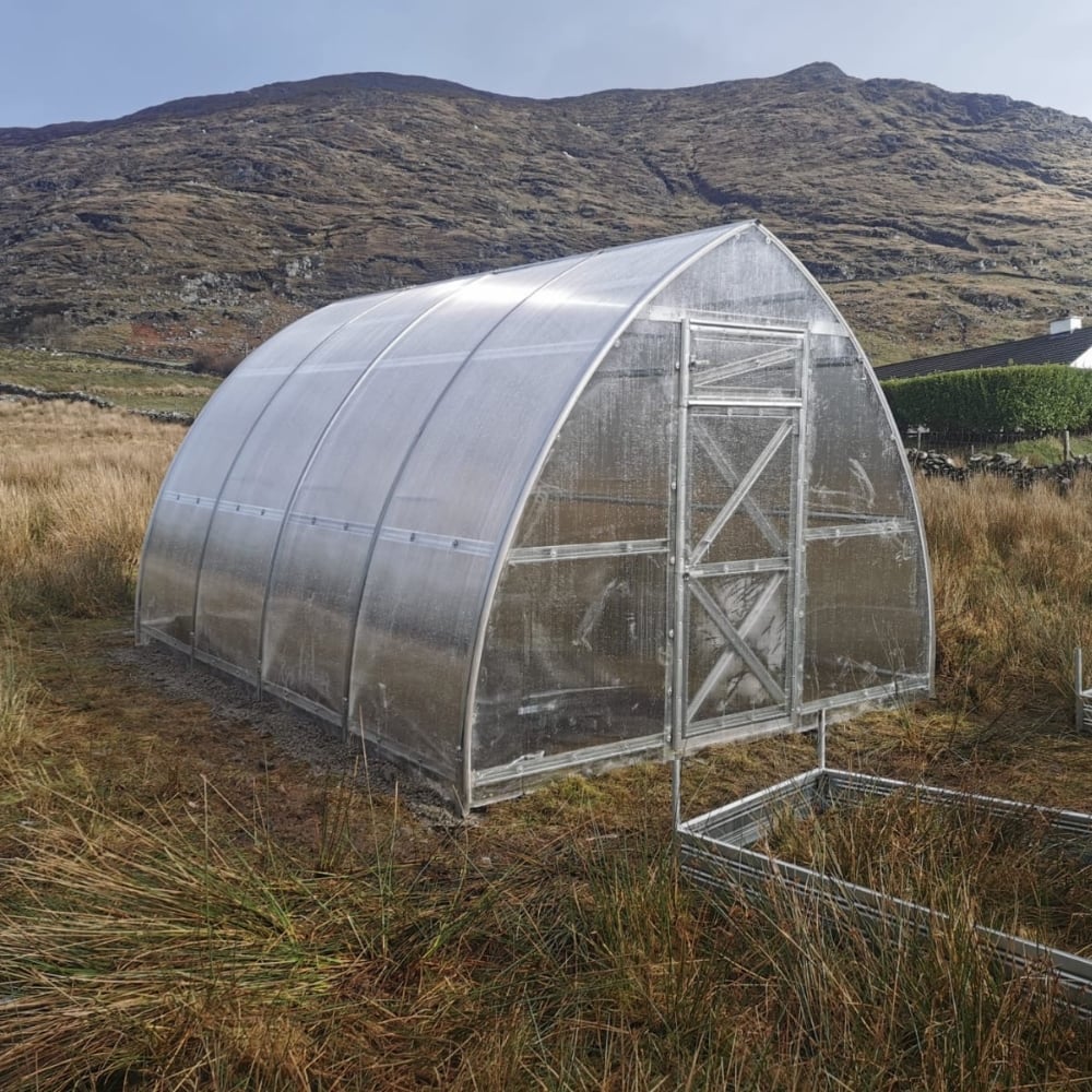 polytunnel greenhouse for garden arrow