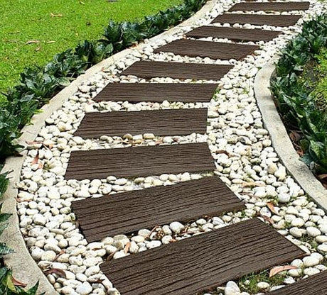 Garden Railroad pathway stones gravel path