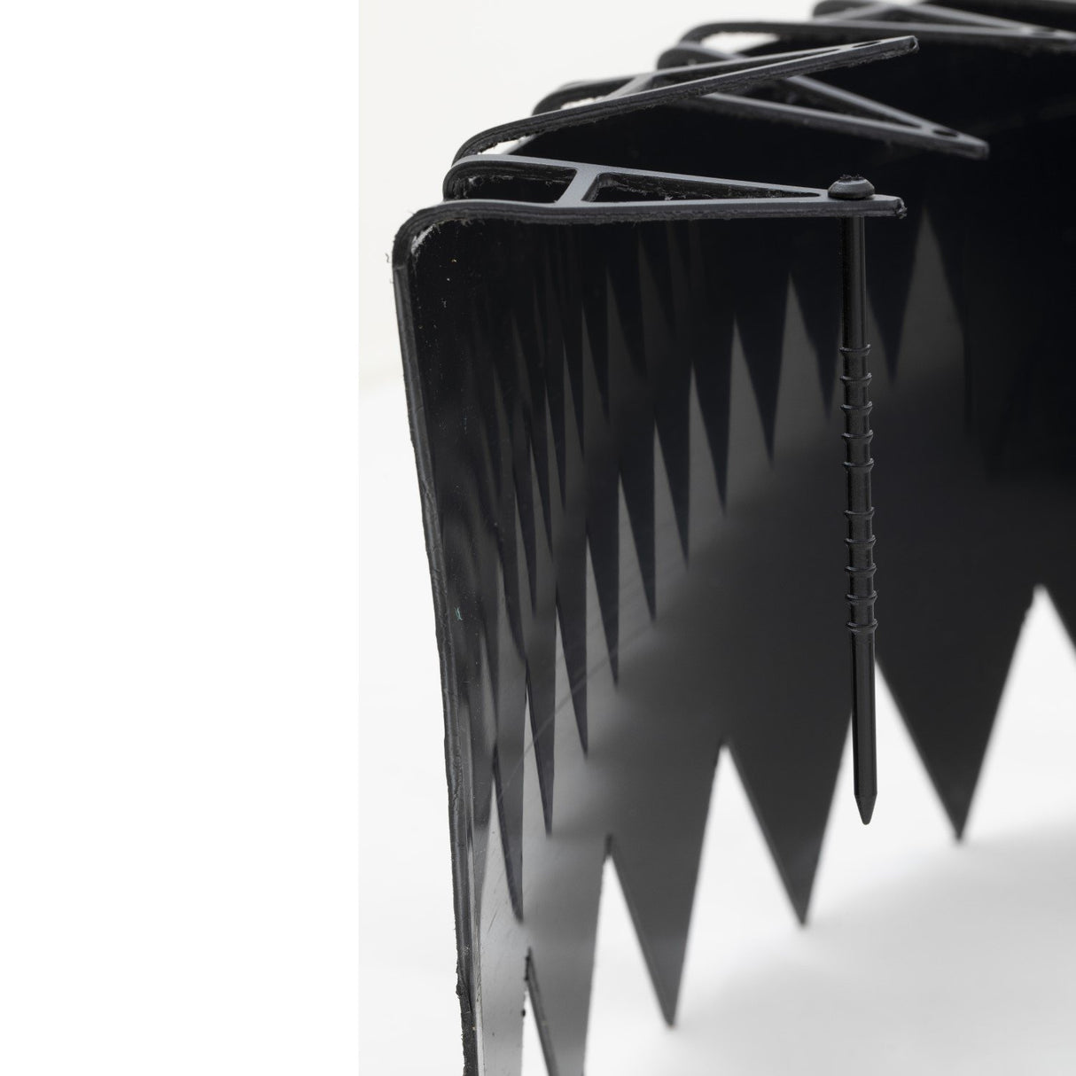 Pins for securing smart edge garden borders