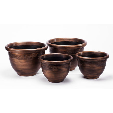 Set of 4 patio planters 2 big and 2 small ones with the antique effect